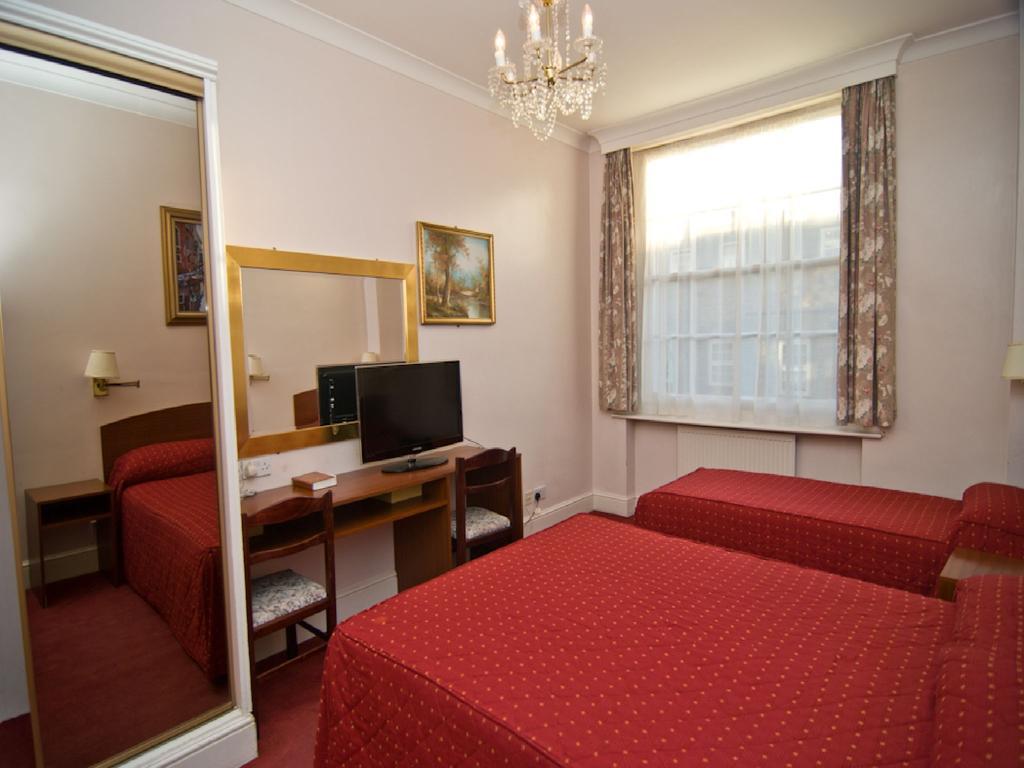 St George'S Hotel Londra Oda fotoğraf